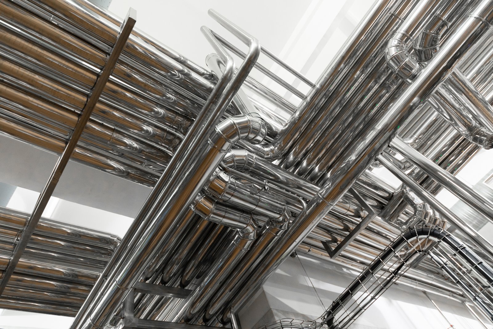 Stainless steel piping system for industrial use