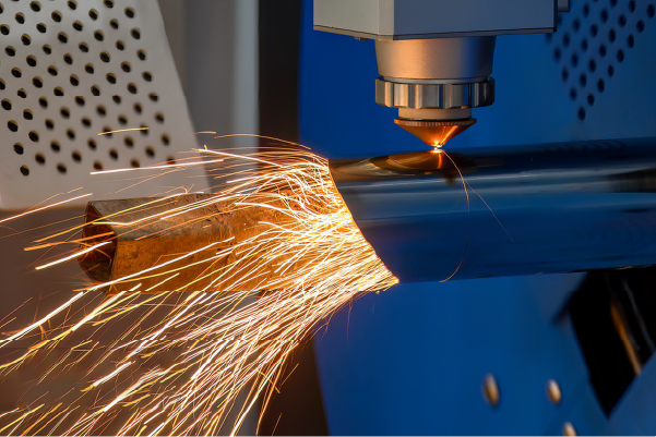 Welding and bending area for large-diameter stainless steel tubes and cylinders in MFY pipe facility