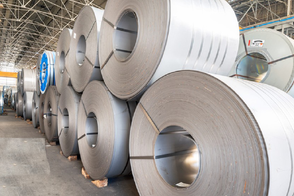 Large stainless steel coil inventory for bulk distribution and factory supply